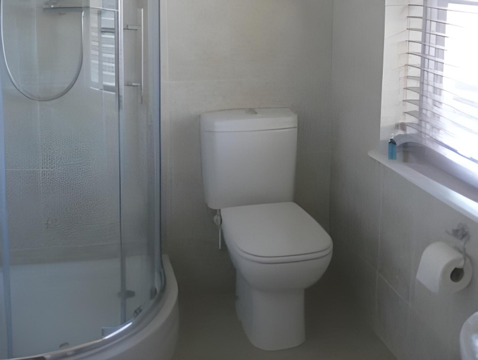 Bathroom 2, Ashbank Bed & Breakfast, Stirling