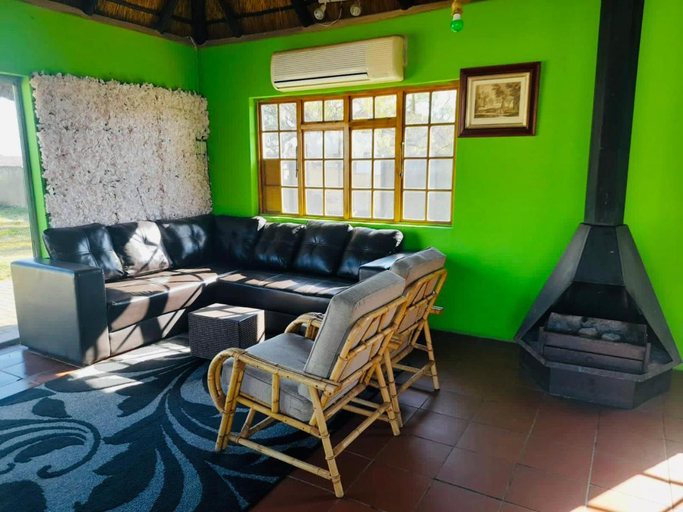 Others 3, Signature N1 Guesthouse, Lejweleputswa