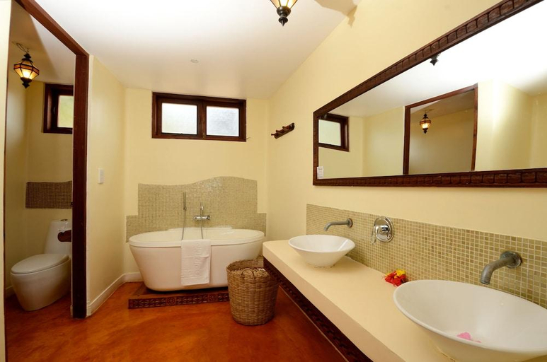 Bathroom 5, Kena Beach Hotel, Kaskazini 'A'