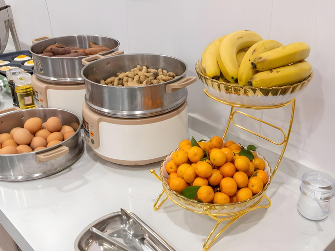 Food & Drinks 5, GreenTree Inn Express Qingdao Jiaodong International Airport, Qingdao