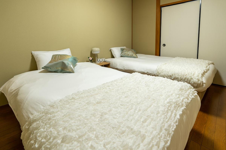 Bedroom, 301号室貸切!2DK/京成佐倉駅徒歩3分・電車成田空港20分・京成上野直結!厨房/風呂/畳/4名, Sakura