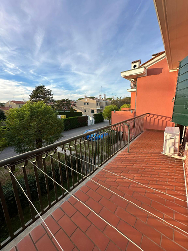 3, Renovated villa by the sea with private garden, Venezia