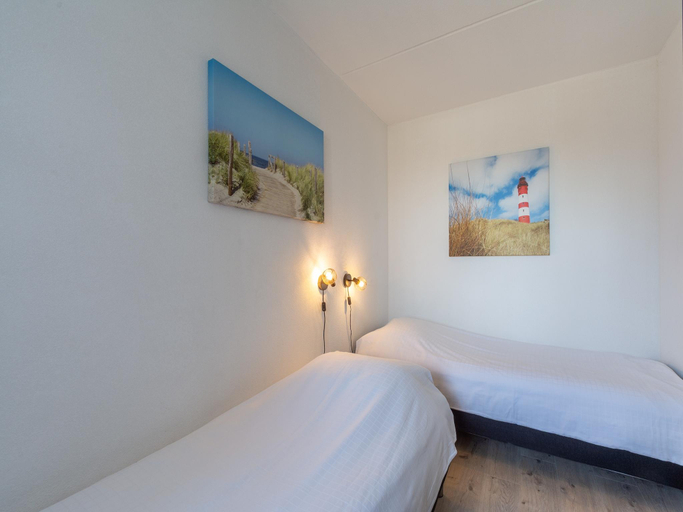 Bedroom 2, Apartment by Dutch Beach Pet-Friendly, Den Helder