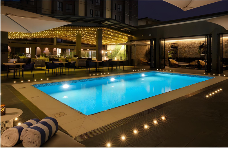 Others 3, K Hotel Douala, Wouri