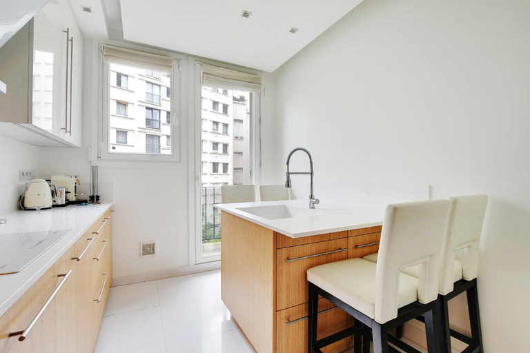 Others 5, charming Appt with a/c- 1bd/2p - tour eiffel , Paris