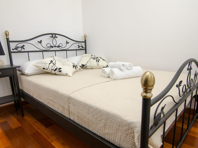 Bedroom, Apartment in Murter with Pool Bubble Bath, Murter
