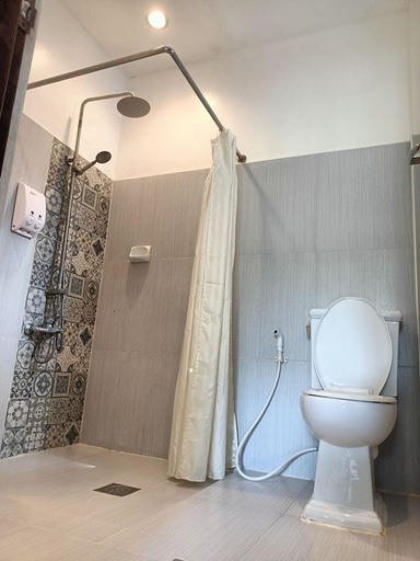 Bathroom 5, Vivo Inn, General Luna