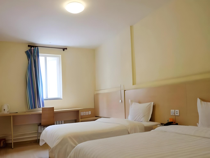 Bedroom 2, 7 Days Inn Luzhou Longma Avenue District Government, Luzhou