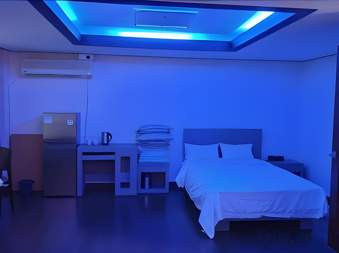 Bedroom 2, Mangsang Beach Pension, Gangneung