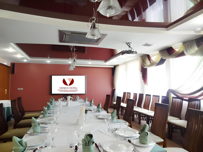 Food & Drinks 4, Venice Hotel, Artem gorsovet
