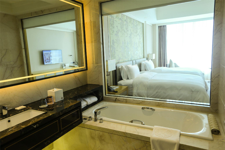 Bathroom 5, Ming Du Lakeside Hotel Nanning, Nanning
