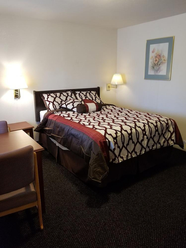 Bedroom 2, Valley Inn - Lebanon Oregon, Linn