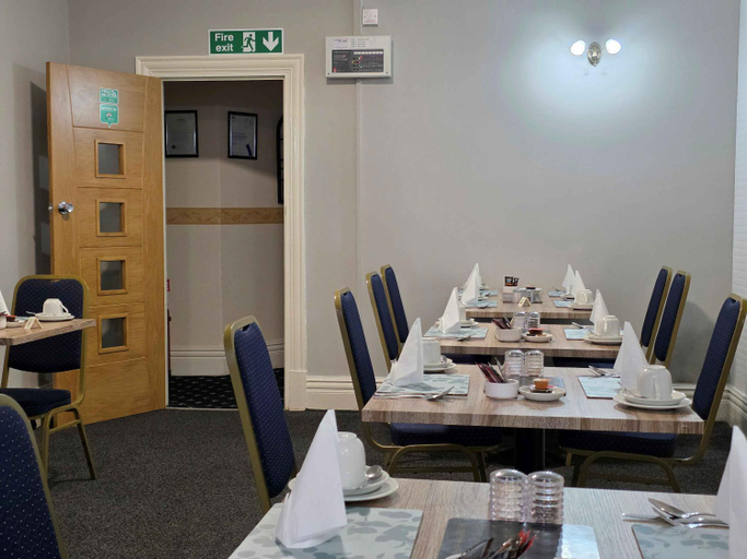 Food & Drinks 4, Sunnydale, Blackpool