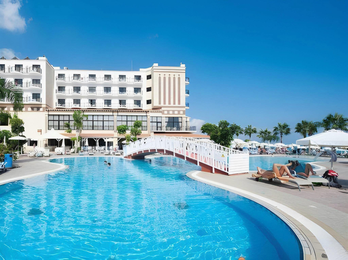 Sport & Beauty 2, Constantinos the Great Beach Hotel