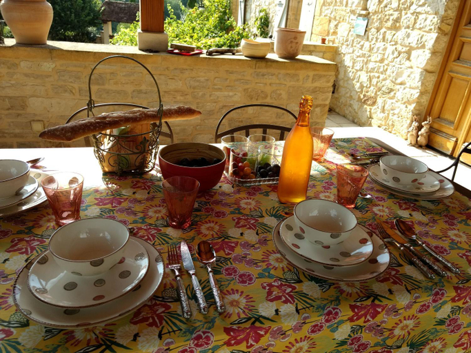 Food & Drinks 5, La Lezardiere, Lot
