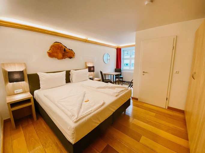 Bedroom 2, Hotel Gasthaus zur Sonne, Ansbach