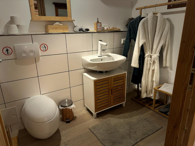Bathroom 3, La Maison Pritzwalk - Bett & Bike, Prignitz