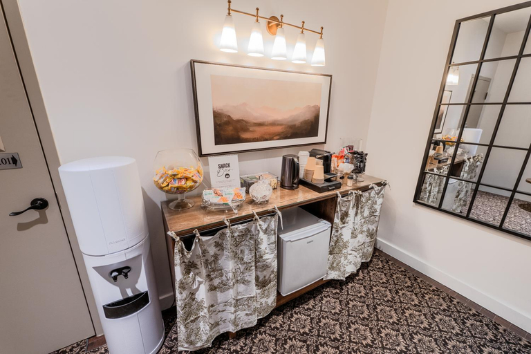 Others 3, Self Check-In Boutique Hotel - Quartier latin - Room 301, Montréal