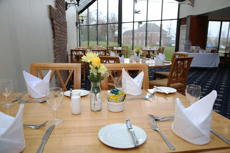 Others 5, Hermitage Park Hotel, Leicestershire