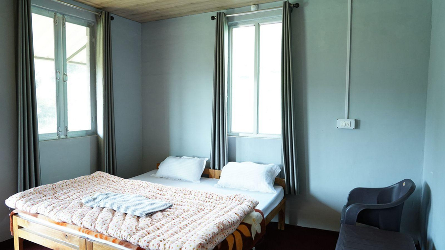 Bedroom 4, Billing Adventure Camp, Mandi
