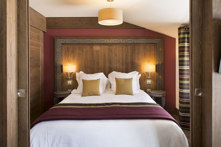 Bedroom 3, Le Hameau du Kashmir, Savoie