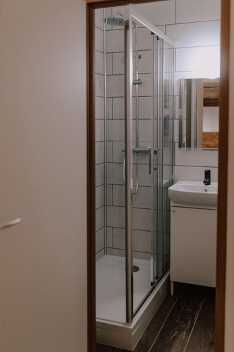 Bathroom, Château du Guérinet, Puy-de-Dôme