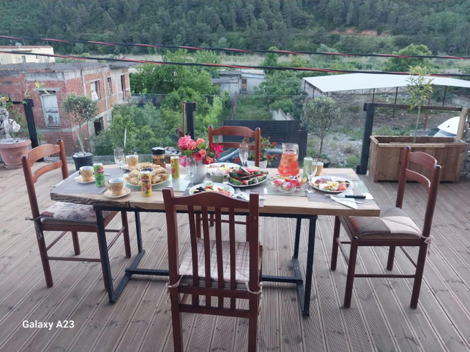Food & Drinks 4, Guest House Toska, Beratit