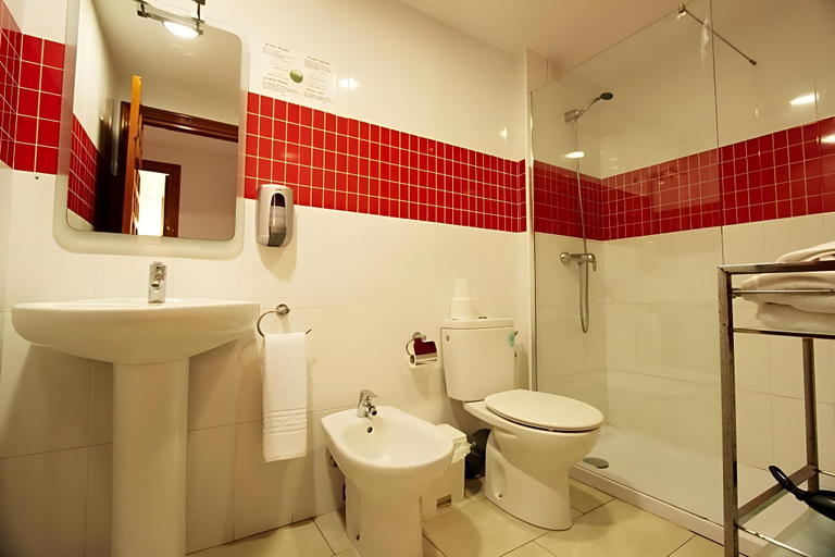 Bathroom 5, Apartamentos Royal Life, Baleares