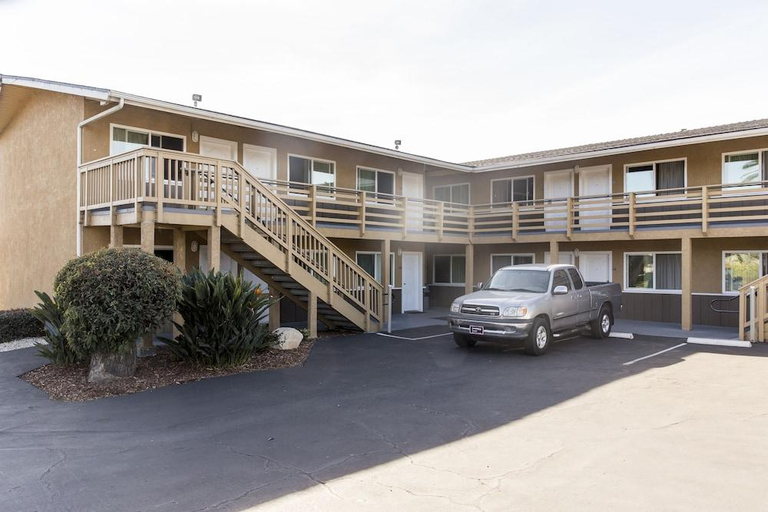 Exterior & Views 2, Ocean Palms Motel, San Luis Obispo