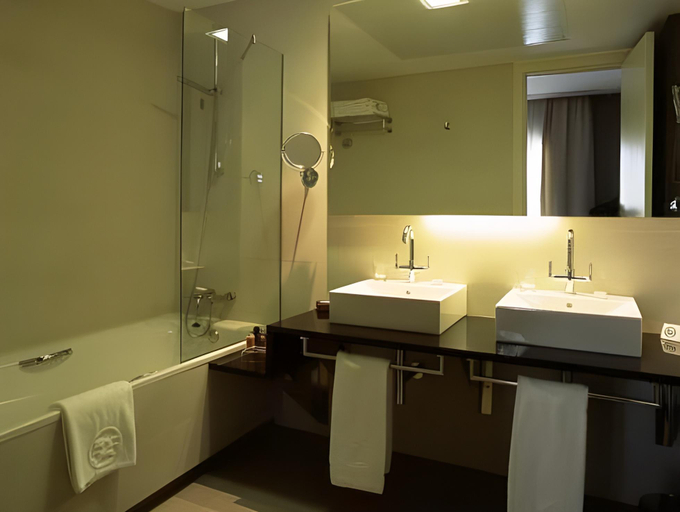 Bathroom 5, Hotel 525, Murcia