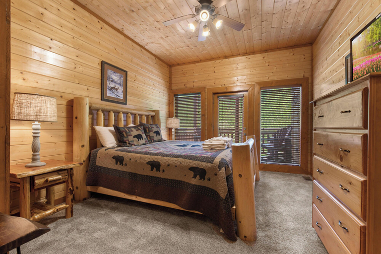 Bedroom 3, Mountain Theatre Lodge by Jackson Mountain Rentals, Sevier