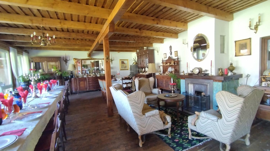 Food & Drinks 4, Casa Veche, Maldaresti