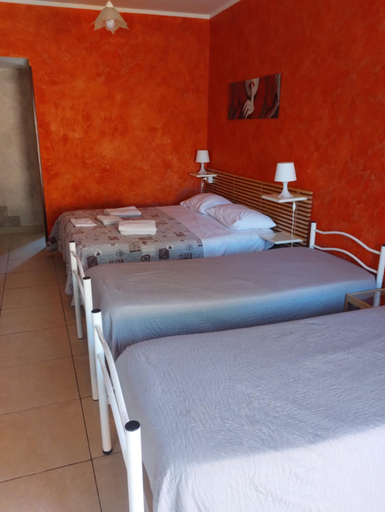 Others 5, Beds Ar Colle, Roma