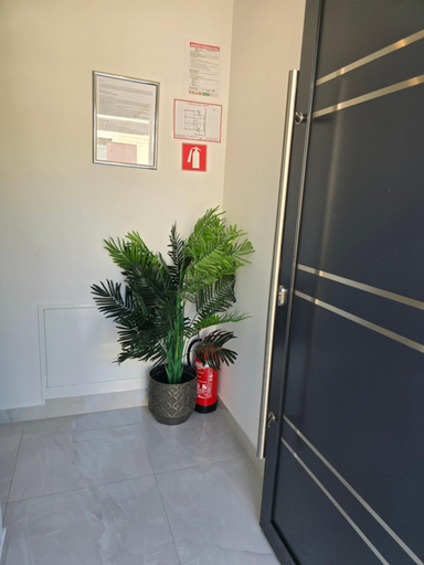 Others 5, Villa Mak, Piran