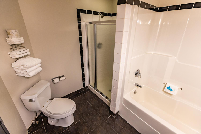 Bathroom 5, Stoney Nakoda Resort and Casino, Division No. 15
