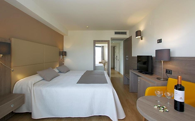 Bedroom 3, Medplaya Hotel Rio Park, Alicante