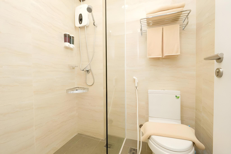 Bathroom 5, The Bridge Club, Phnom Penh
