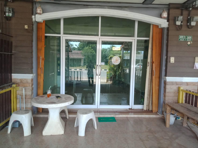 Others 5, Mangkonlay Hostel, Tha Phae