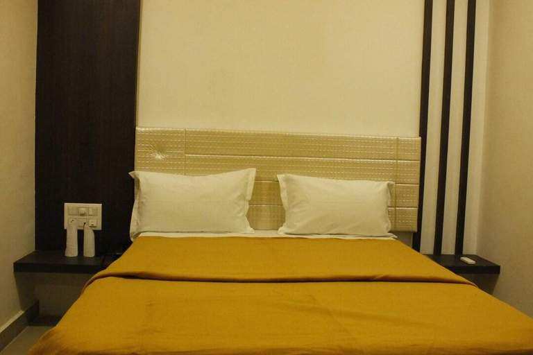 Bedroom 2, Hotel Shiv lake, Kachchh