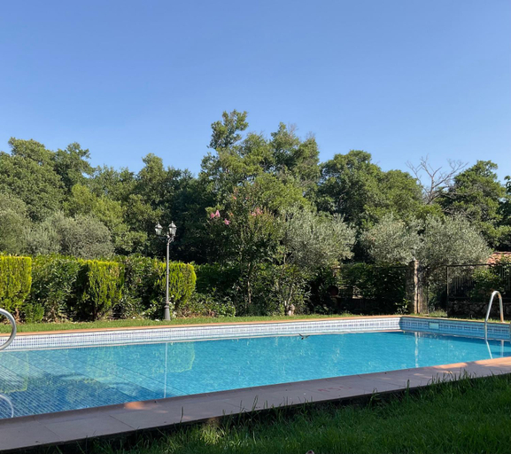 Sport & Beauty 2, FINCA VERGEL Alojamiento con encanto habitaciones con bano, Cáceres