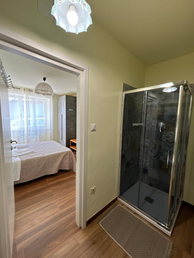Others 5, Casa Felice, Ancona