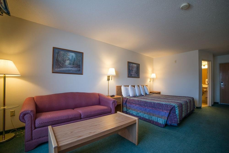 Bedroom 2, River Valley Inn & Suites, Polk