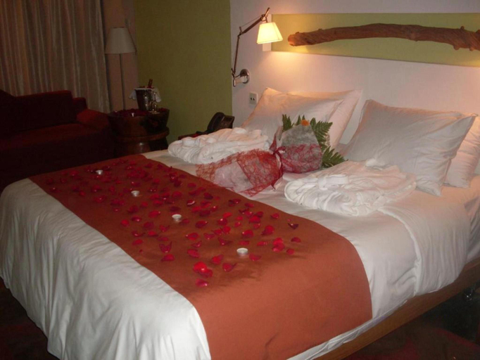 Bedroom 3, E-Hotel Larnaca Resort & Spa, Larnaca