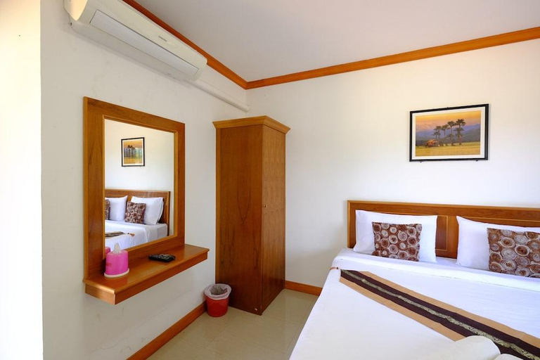 Bedroom 2, Paktraporn Resort, That Phanom