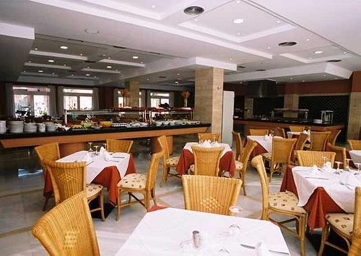 Food & Drinks, Apartamentos Golf Center, Almería
