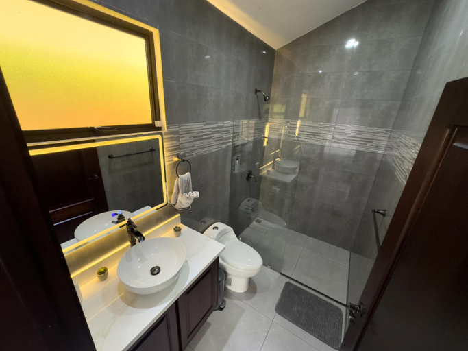 Bathroom 3, Oro Verde Lodge, San Ramón