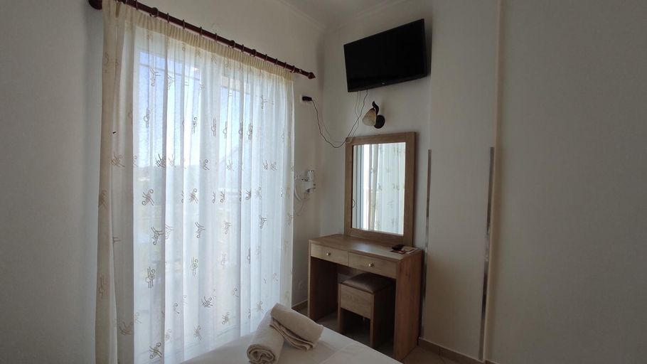Bedroom 2, Nikolaou Thomas House, Epirus