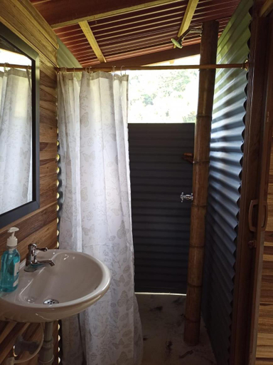 Bathroom 3, tukamping, Santa Marta (Dist. Esp.)