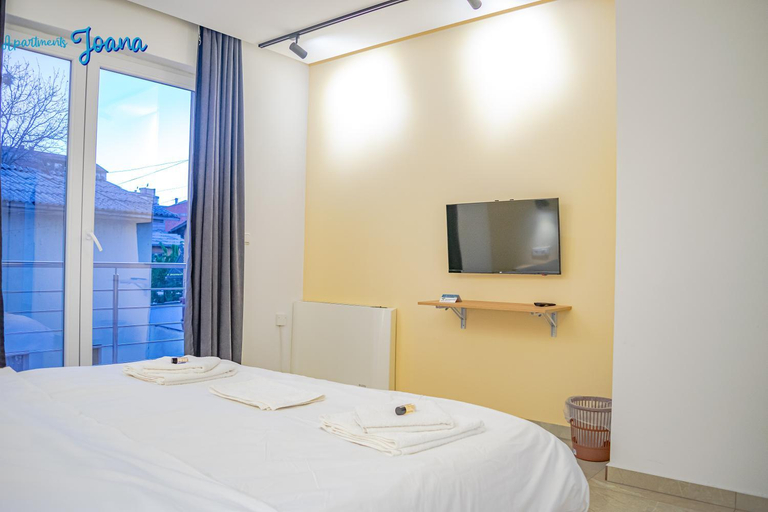 Others 5, Apartments Joana