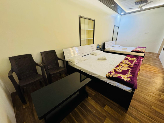 Bedroom 3, millenium residency, Varanasi
